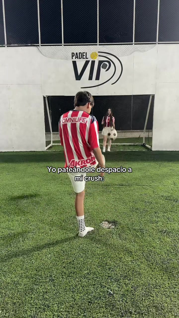 @charlychivas10