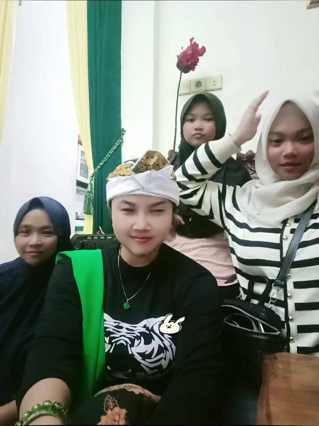 @Bunda Ratu Bolosewu Asli🇮🇩