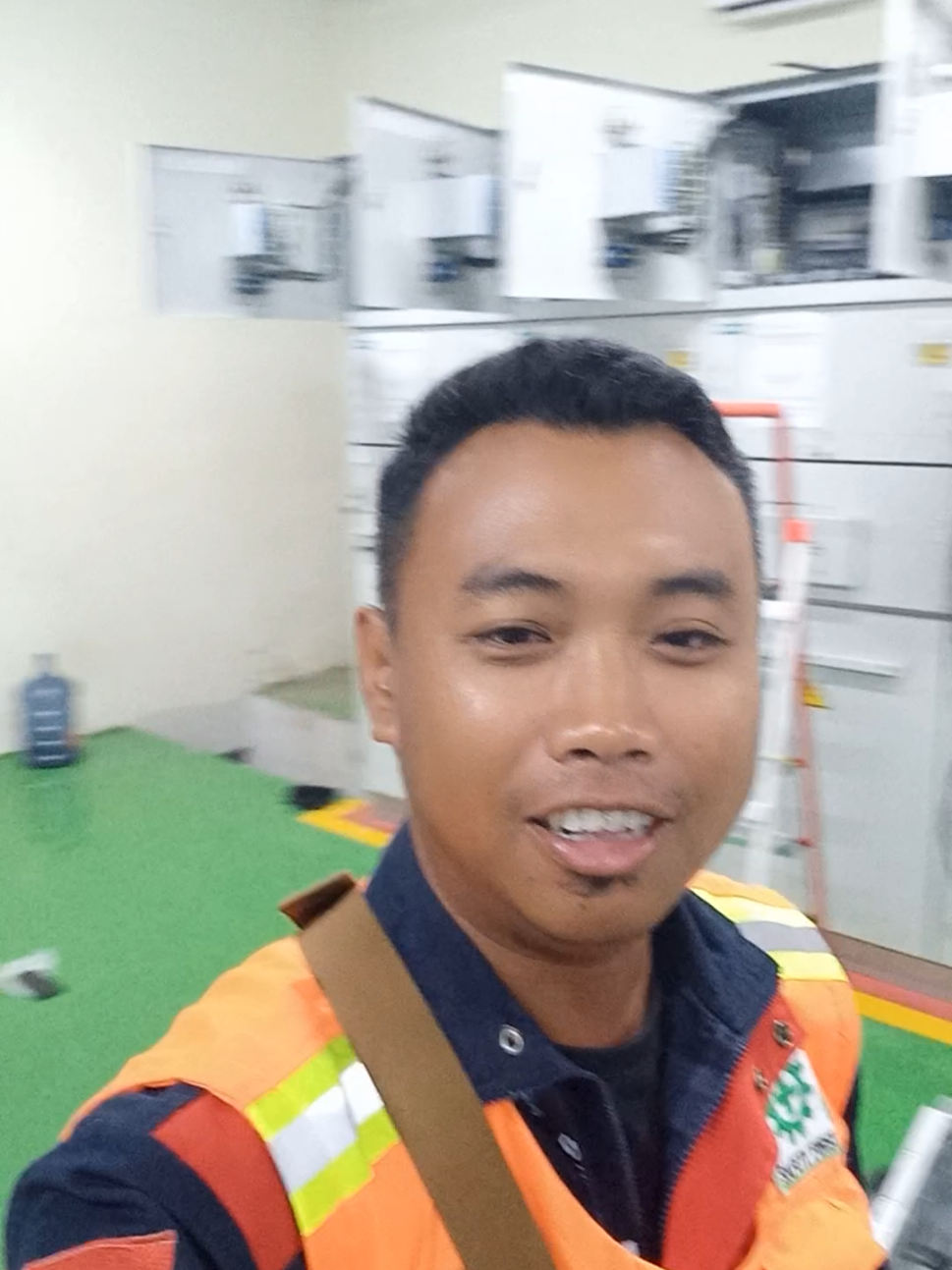 @Tukang Listrik Kontemporer ⚡️