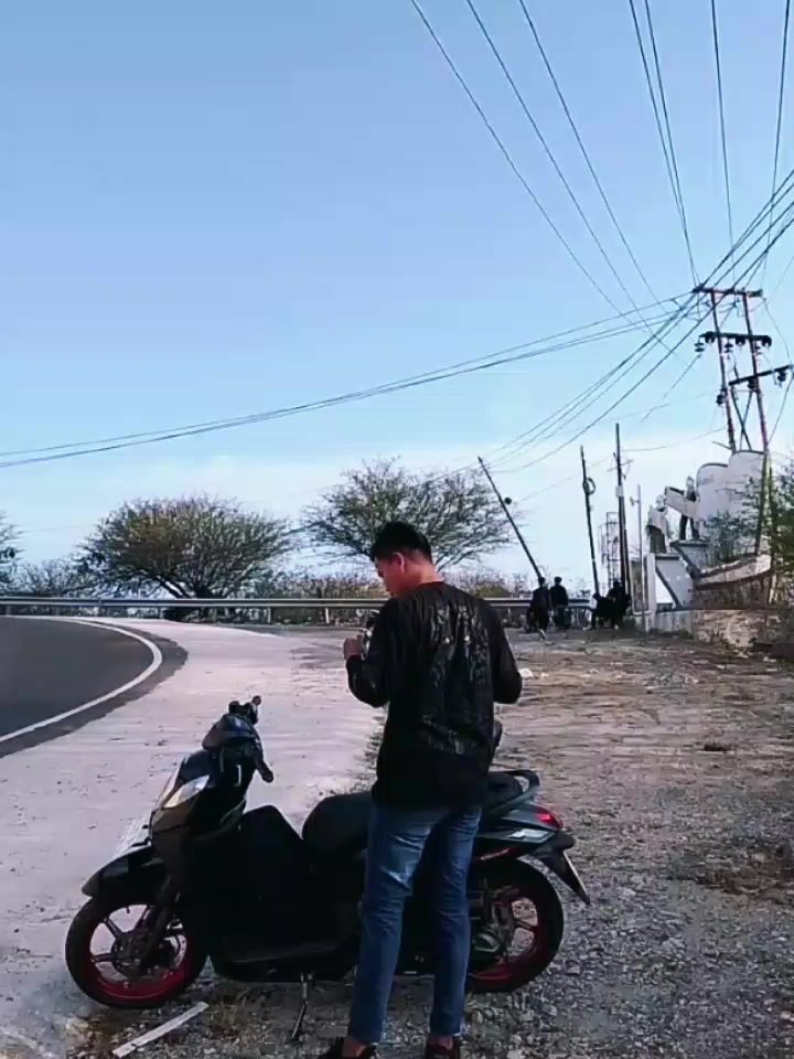 @Akun palsu