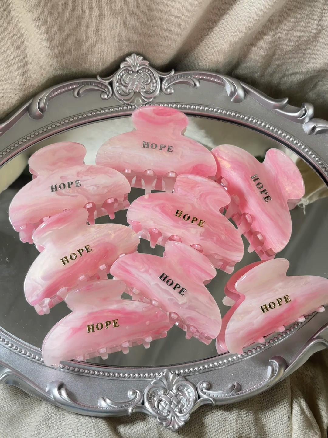 @ᗰᝪᝪᑎ ᑕᕼᏆᏞᗞ