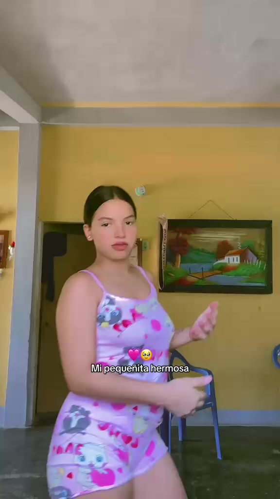 @la ni&ntilde;a tik Tok