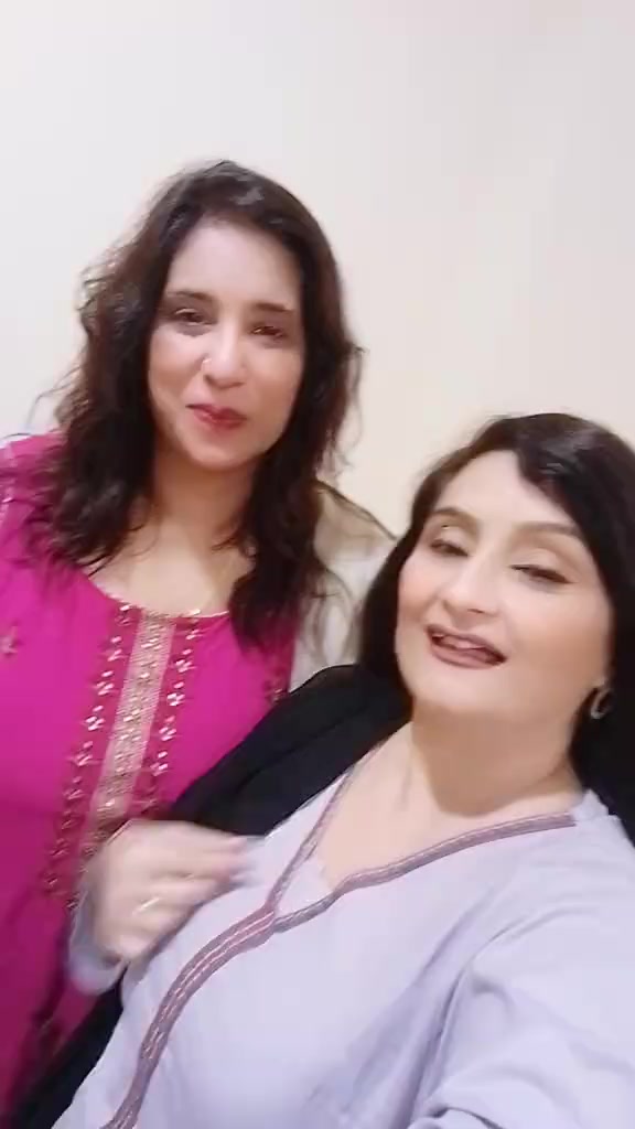 @Aunty Lovers