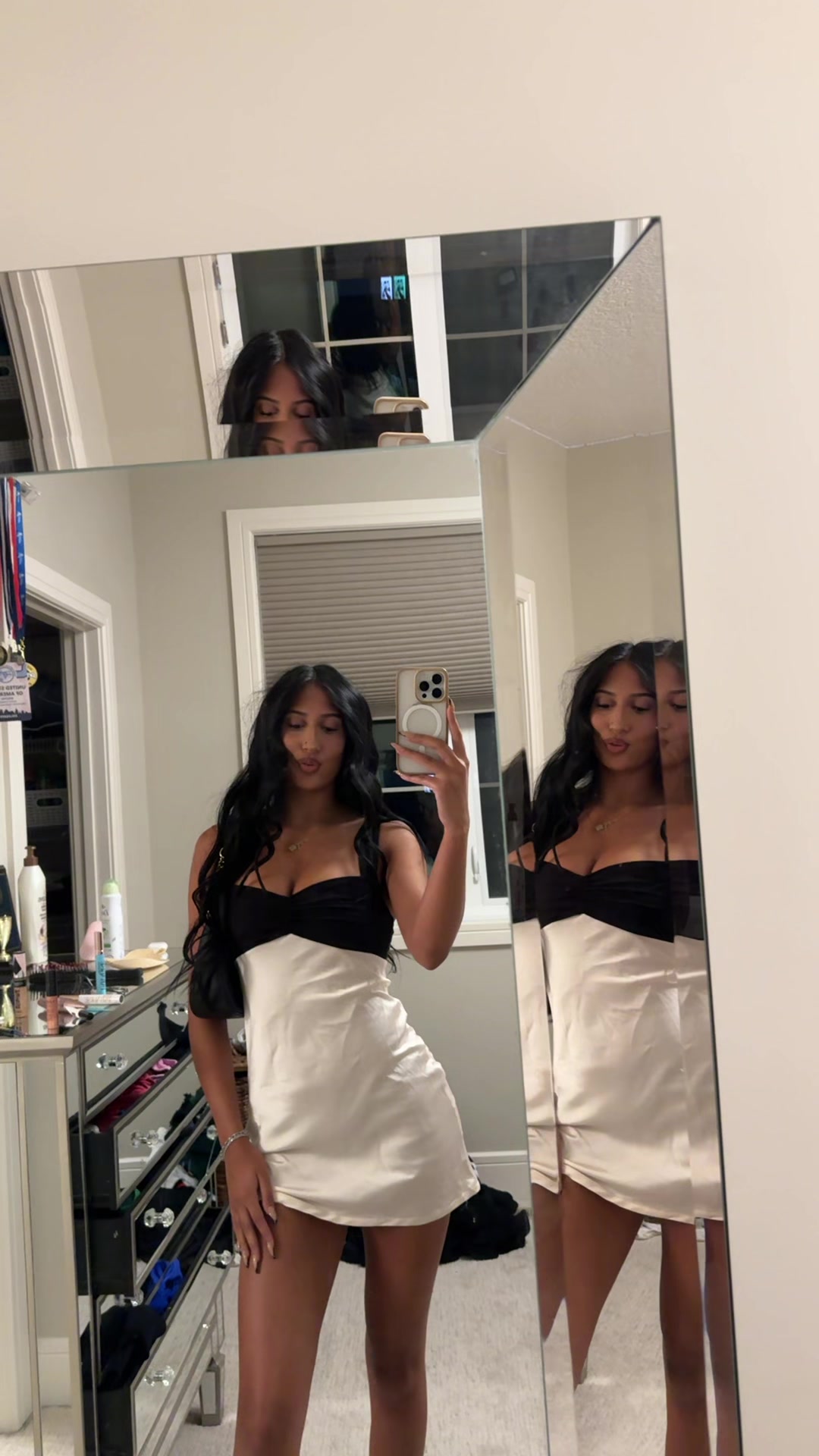 @𝒿.