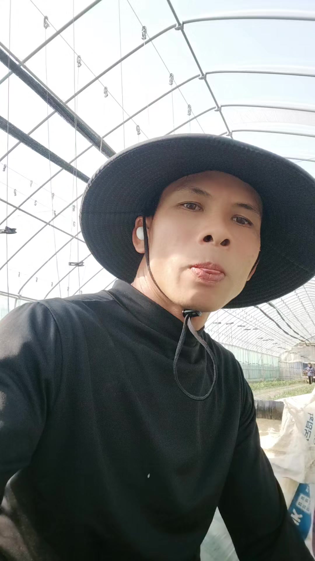 @tr&uacute;c linh1993