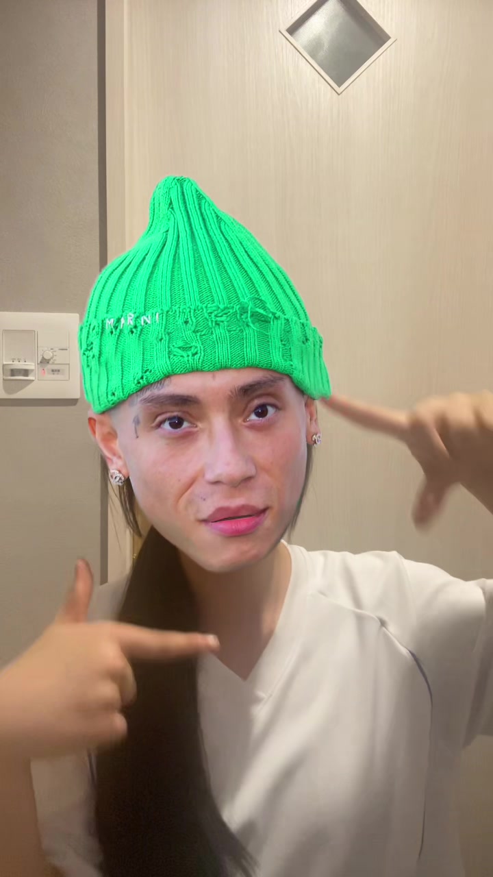 @MOMO