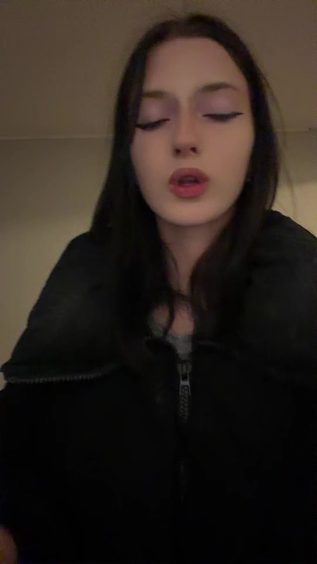 @iriskakis1