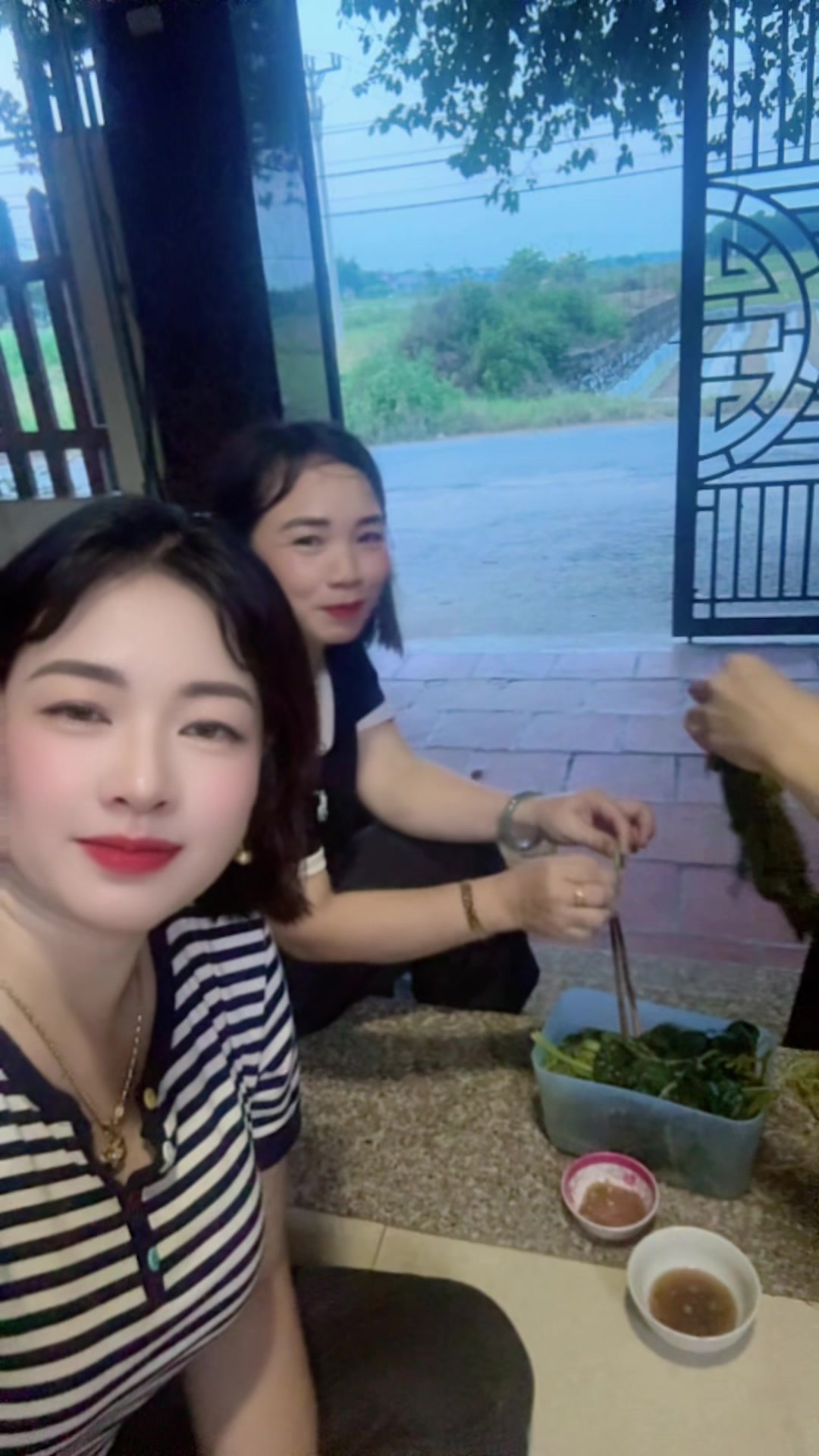 @Khánh Huyền 1980