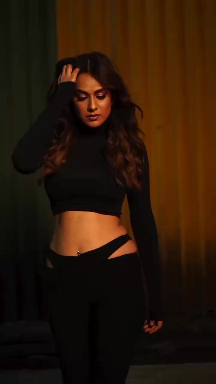 @nia Sharma
