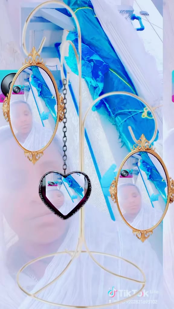 @ፍቅሬ ክንዱ