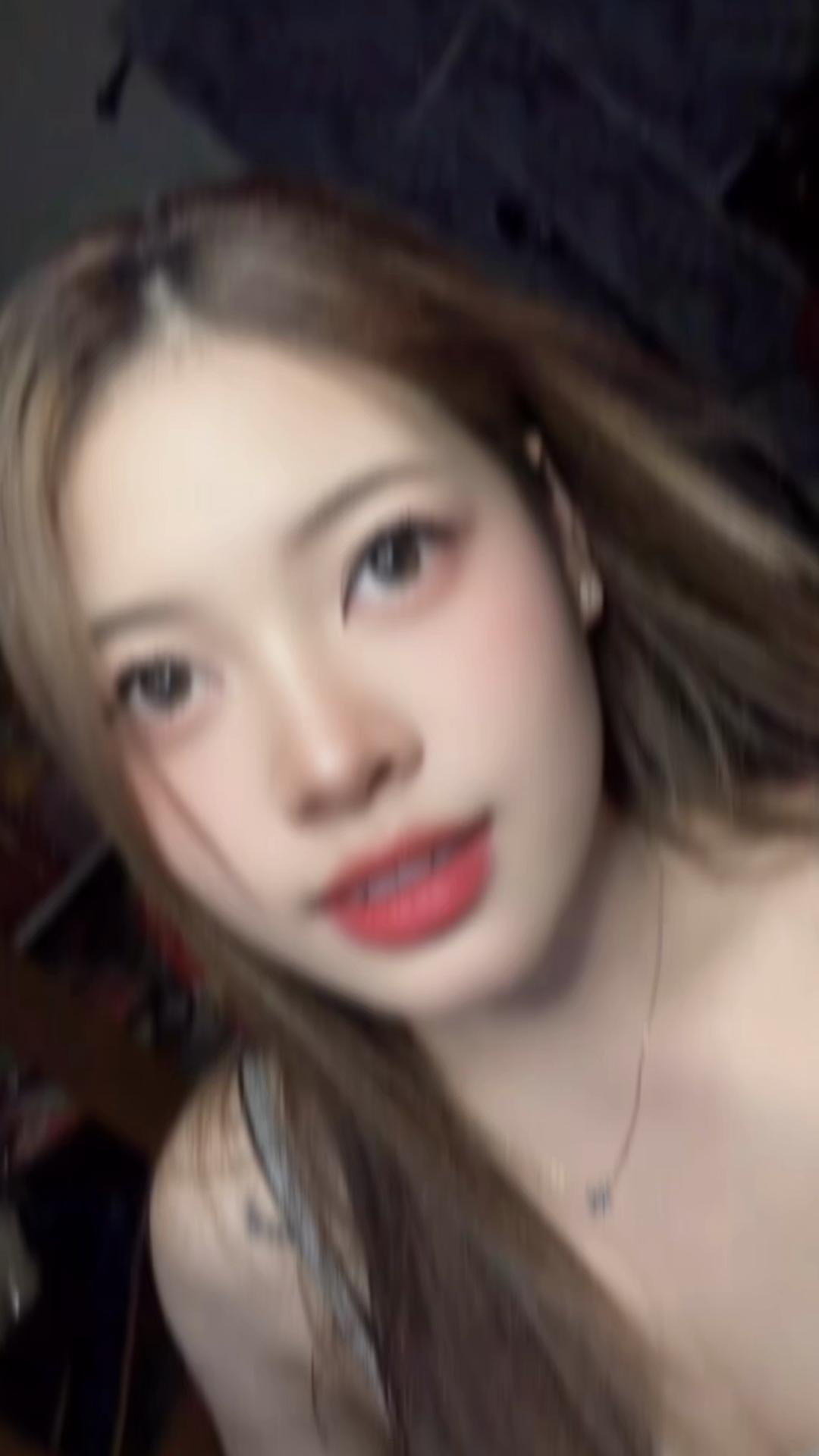 @𝕾𝖒𝖎𝖑𝖊 ♡︎