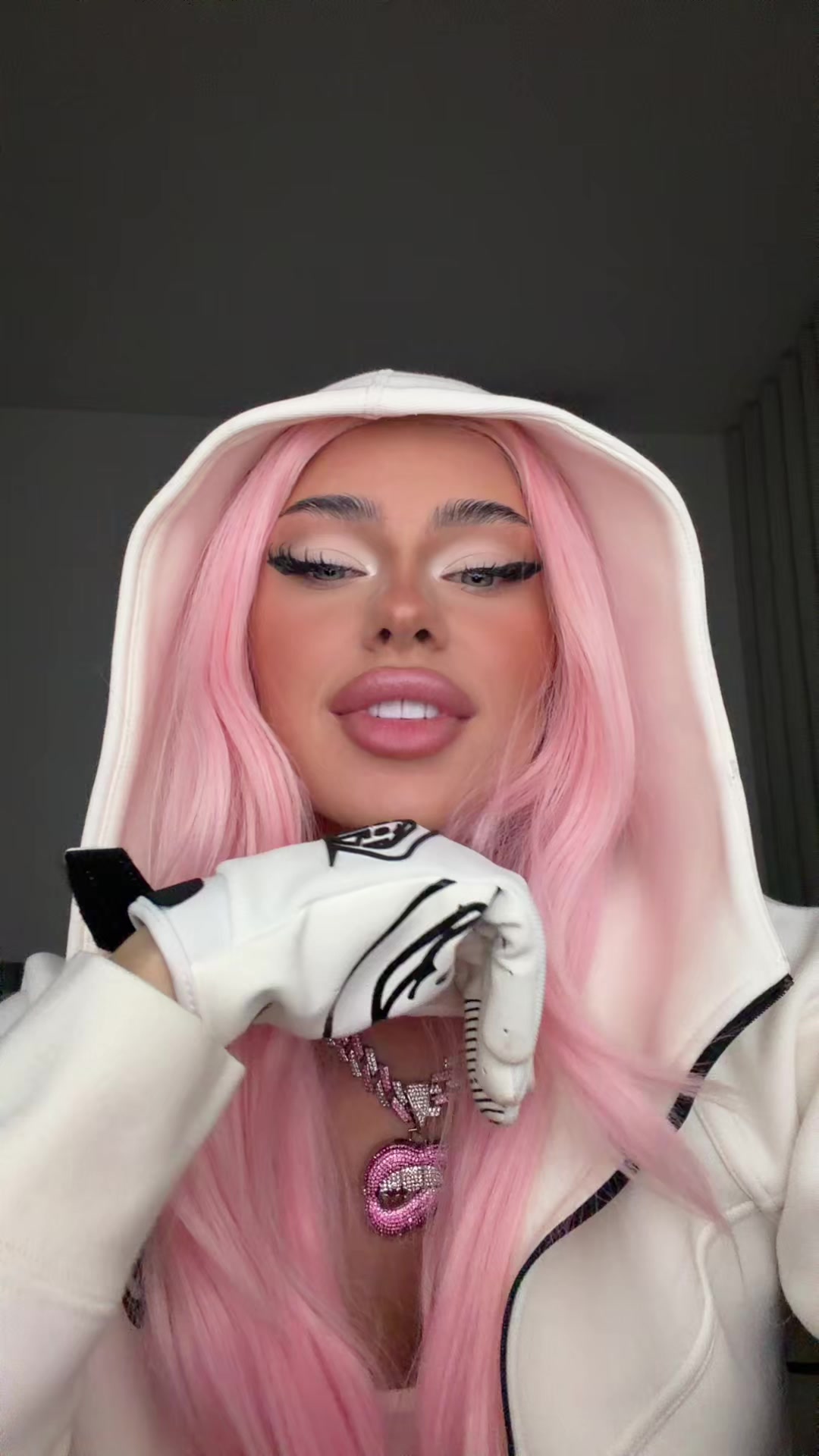 @Syndii69