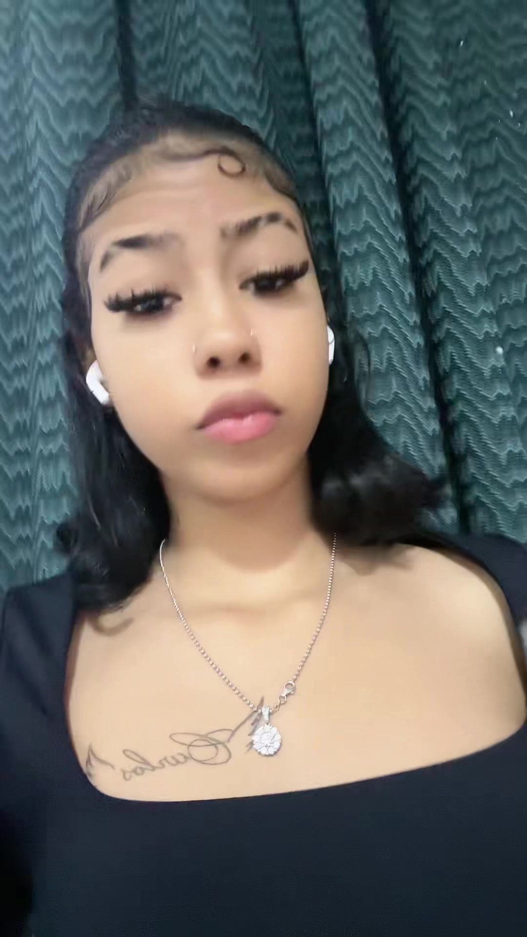 @crymiamor_