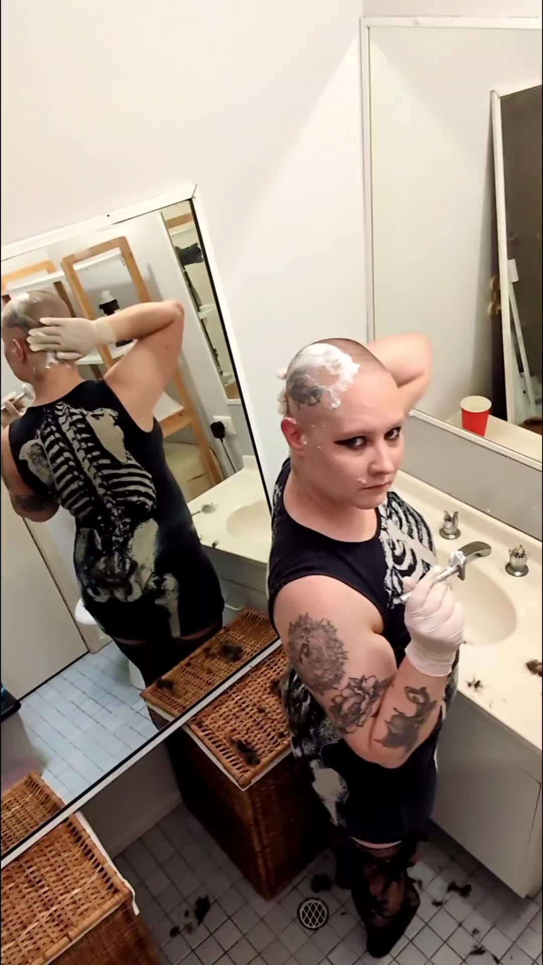 @AmberBuzzCut