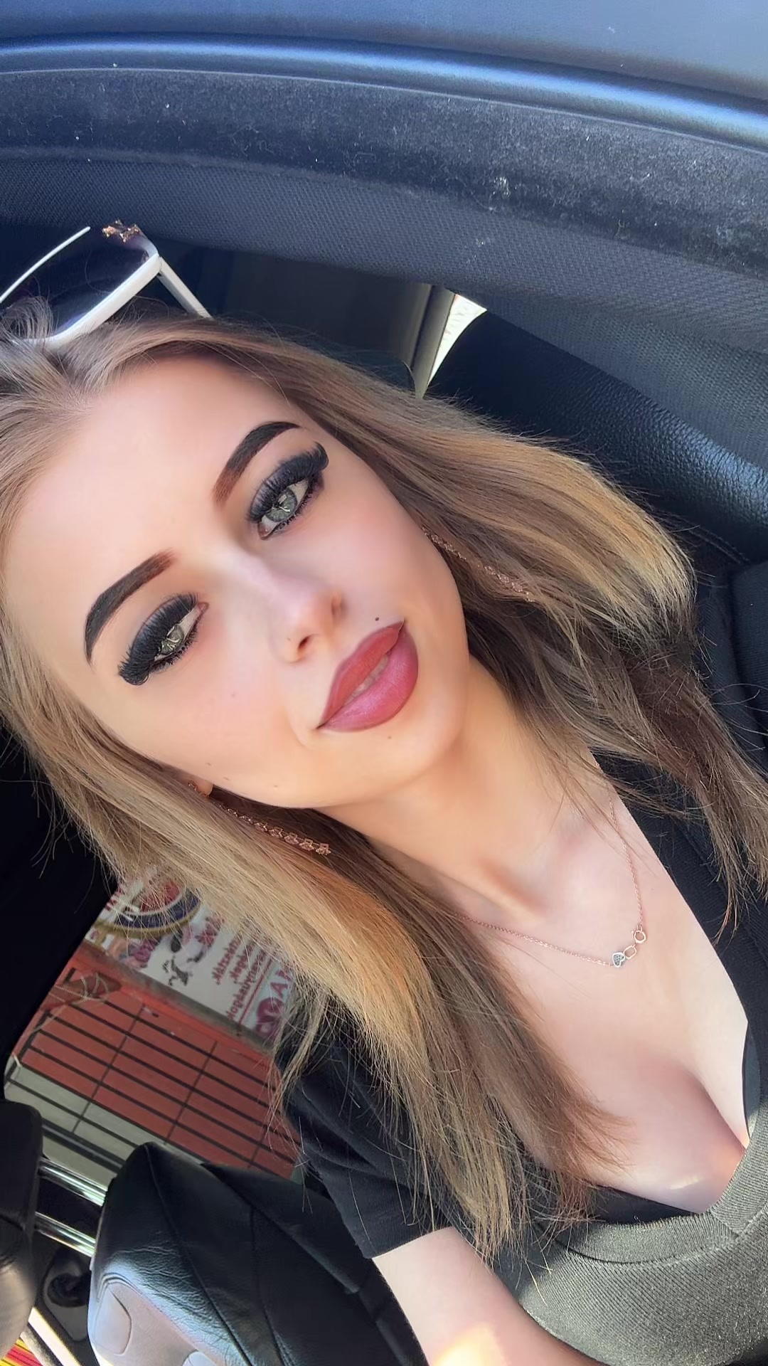 @Lili&agrave;na szem&eacute;lyesen🐆😝
