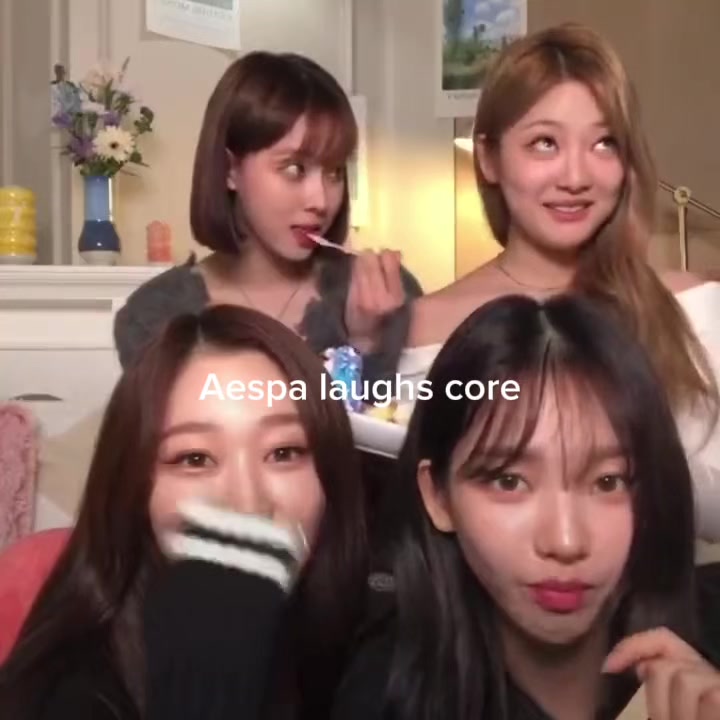 @KARINA