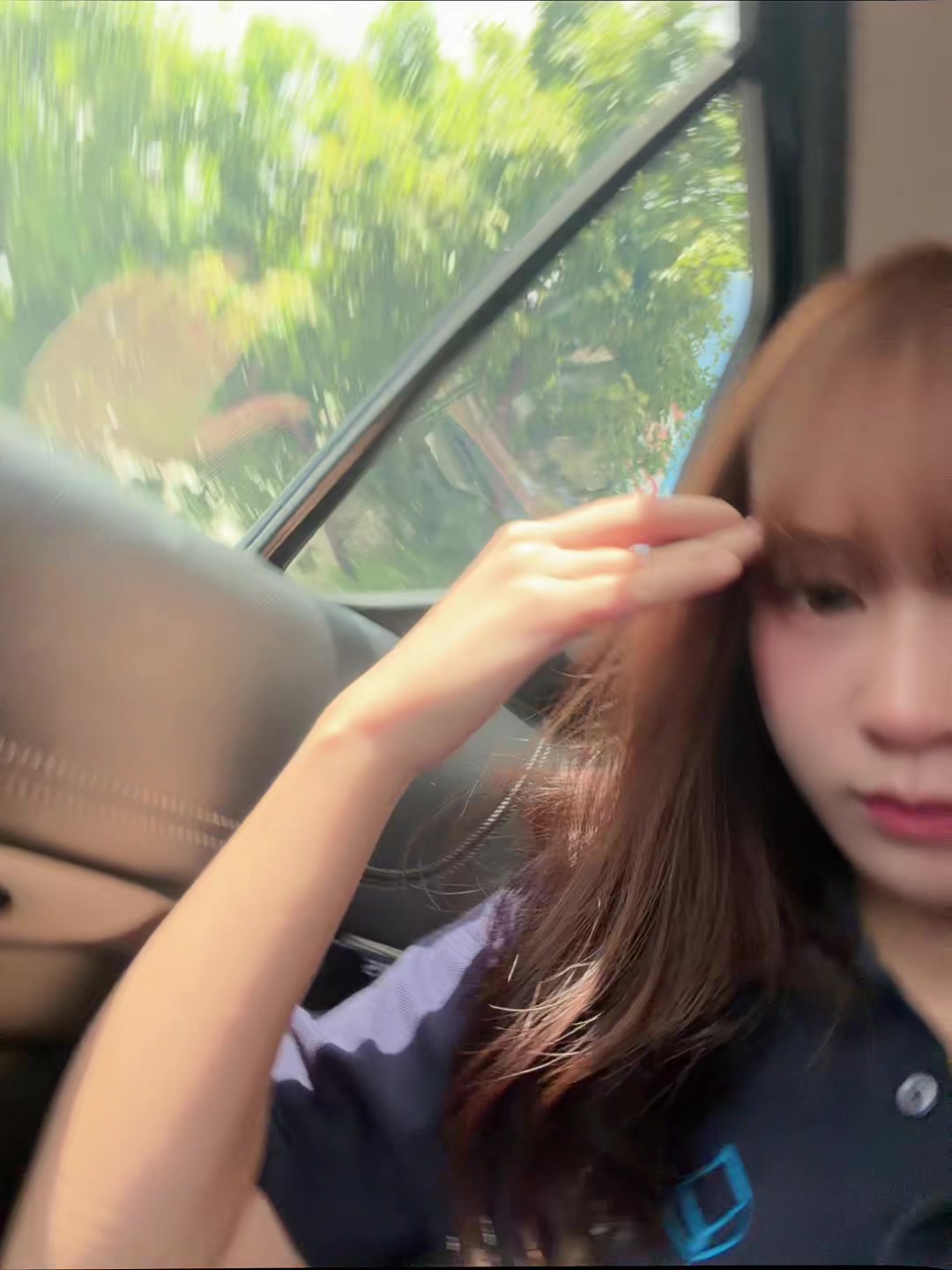 @จนิส