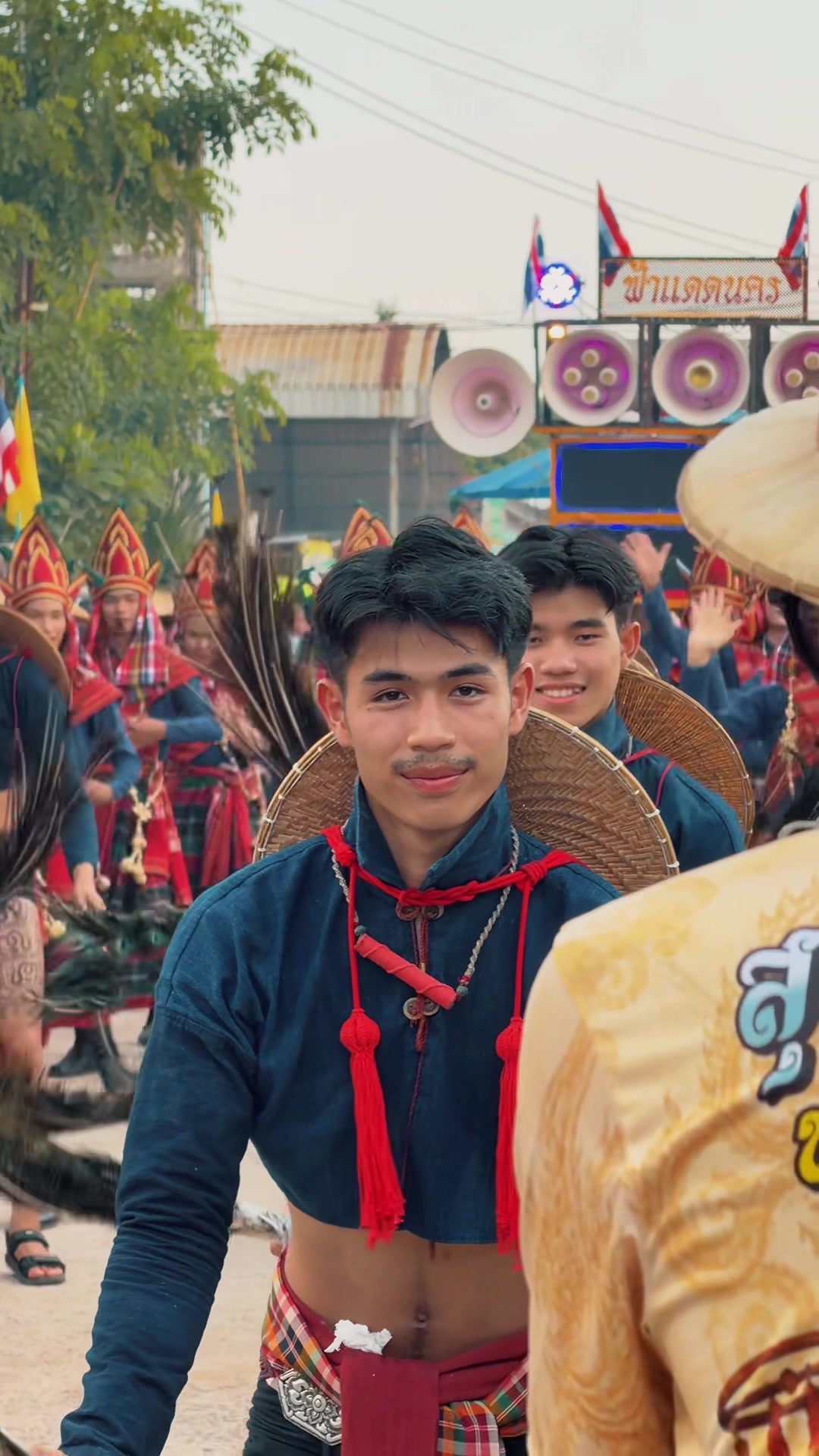 @นาคเล่นน้ำ