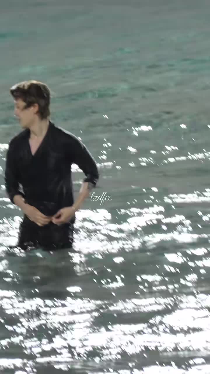 @𝙯𝙝𝙬
