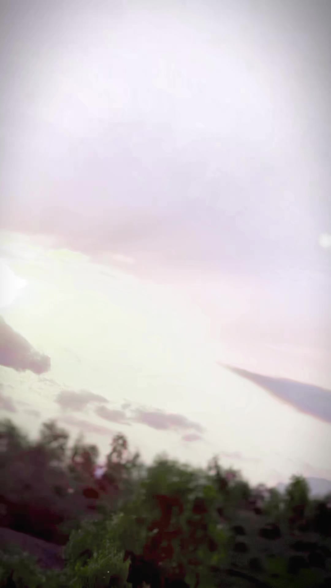 @𝘊𝘖𝘔𝘙𝘈𝘋𝘌