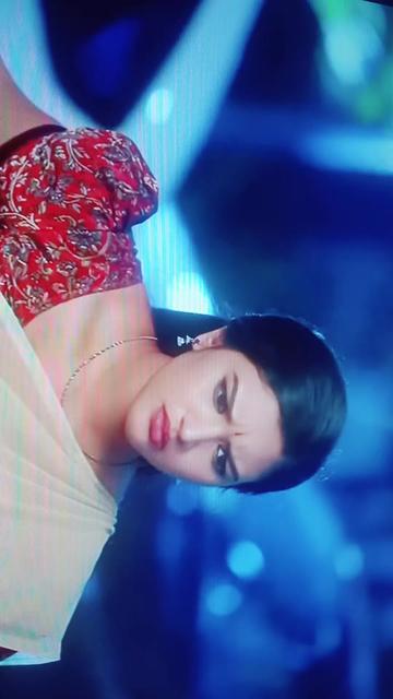 @நிஷா குட்டி