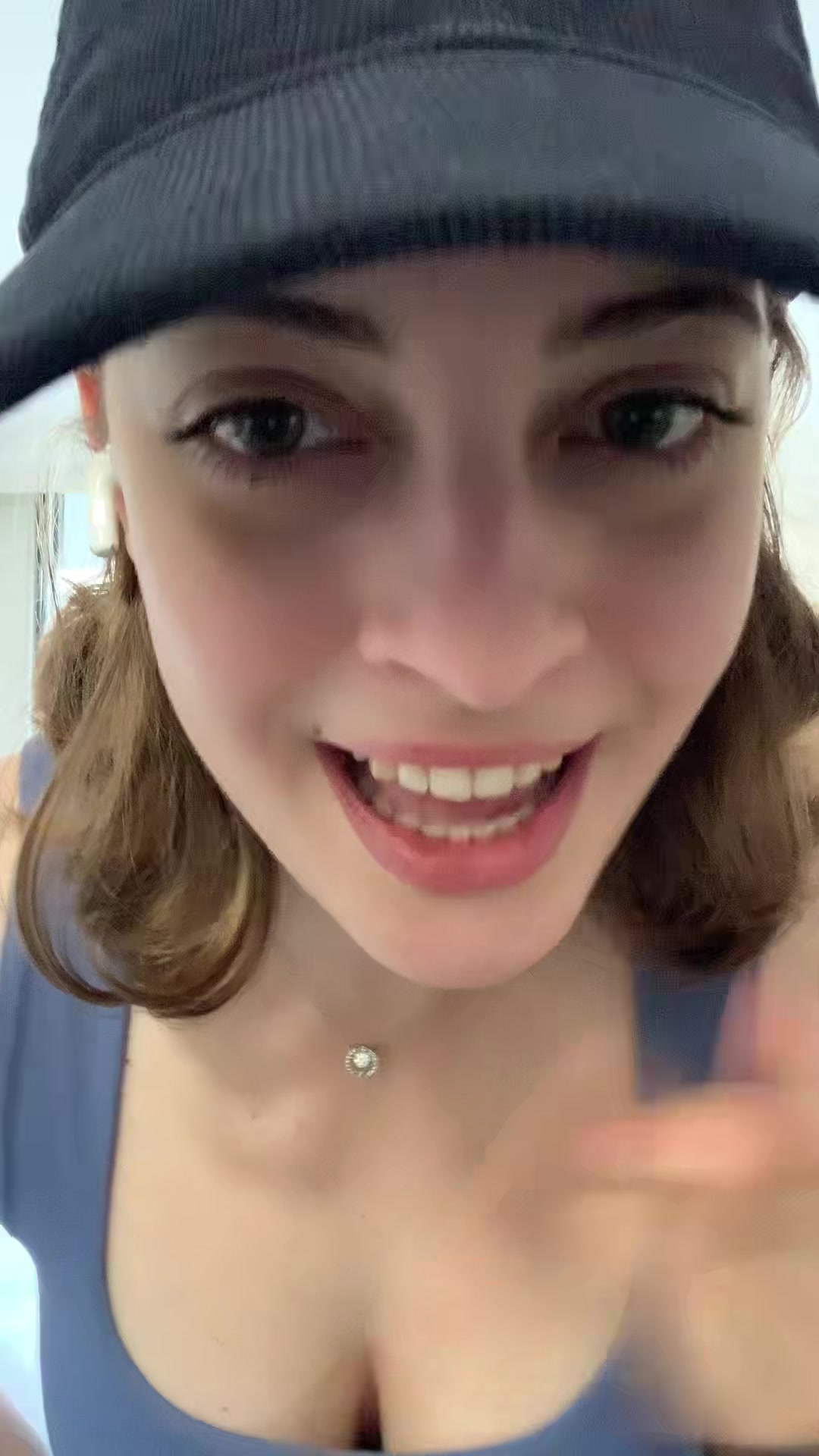 @annahereandthere