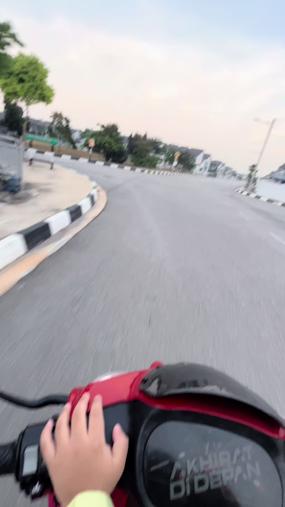 @MM