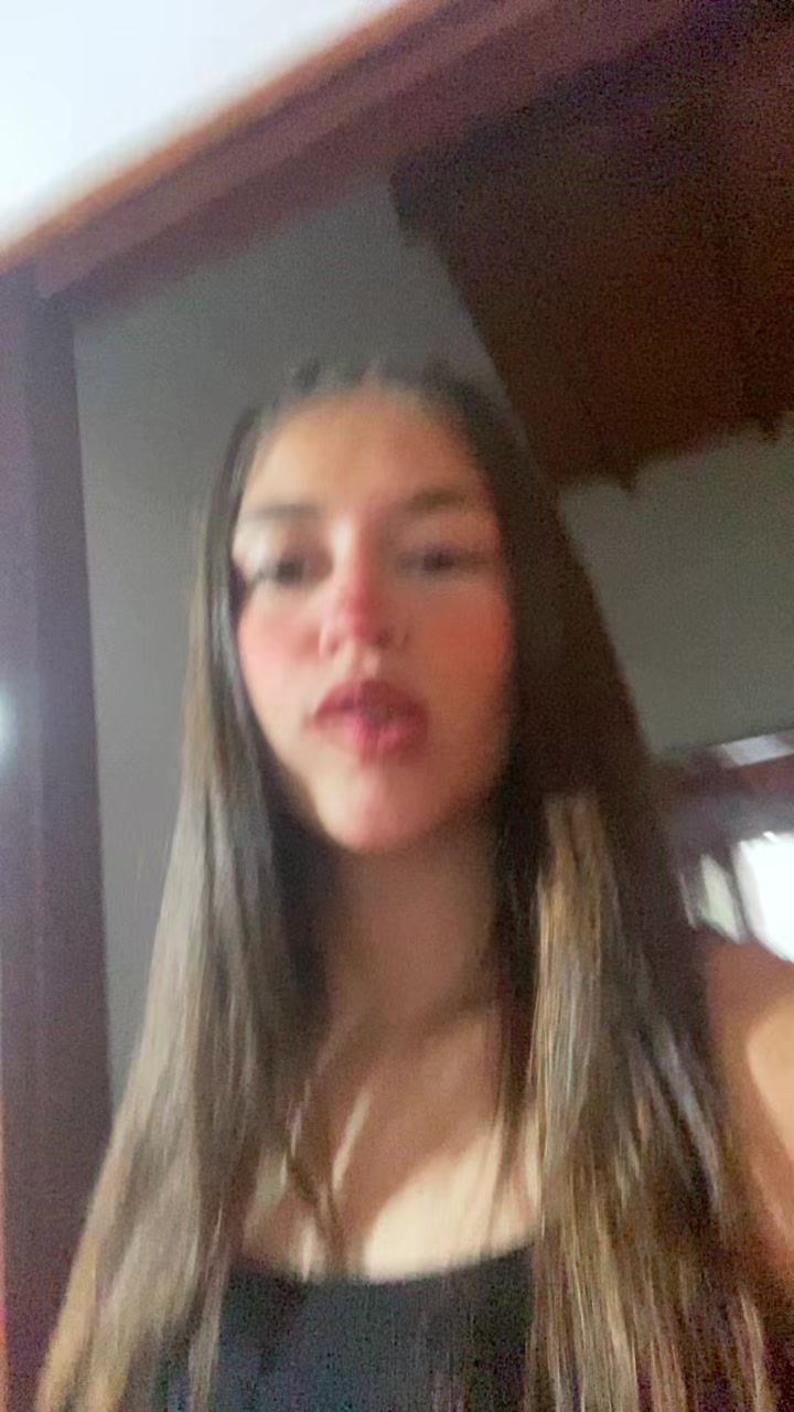 @Vickyy💖