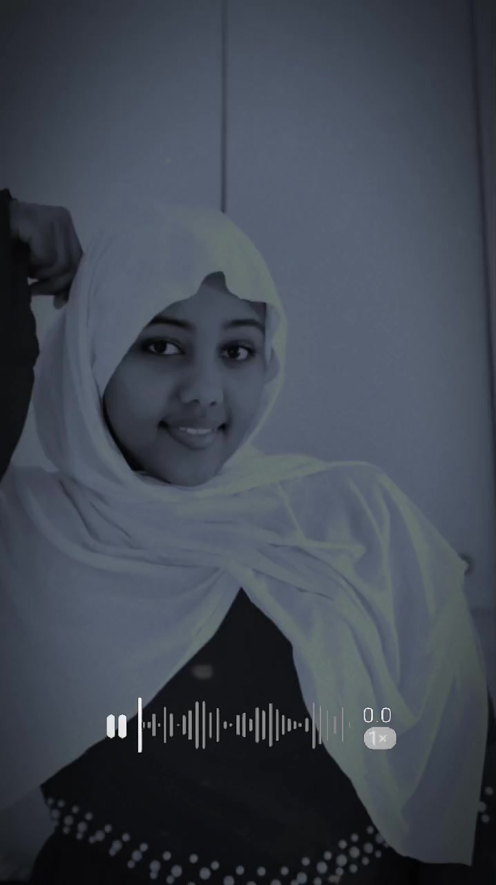 @Ashitii 🦋.....👆🧕🍫👑