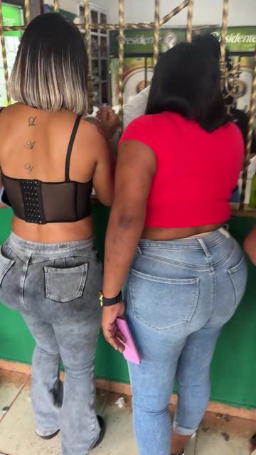 @dlucyempanadas