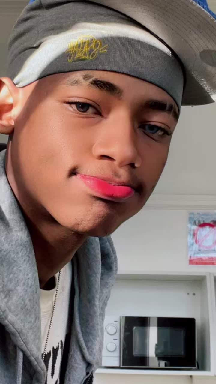 @Mbuso_Mbotho🐬