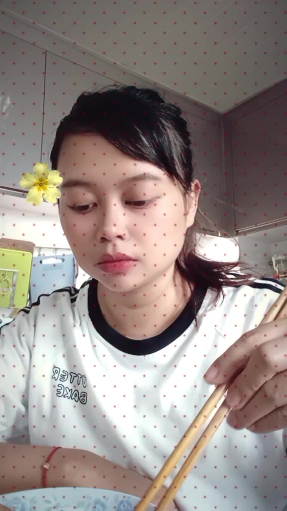 @momy Nia