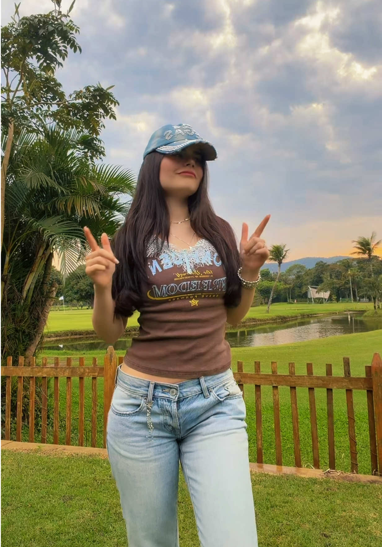 @Luara