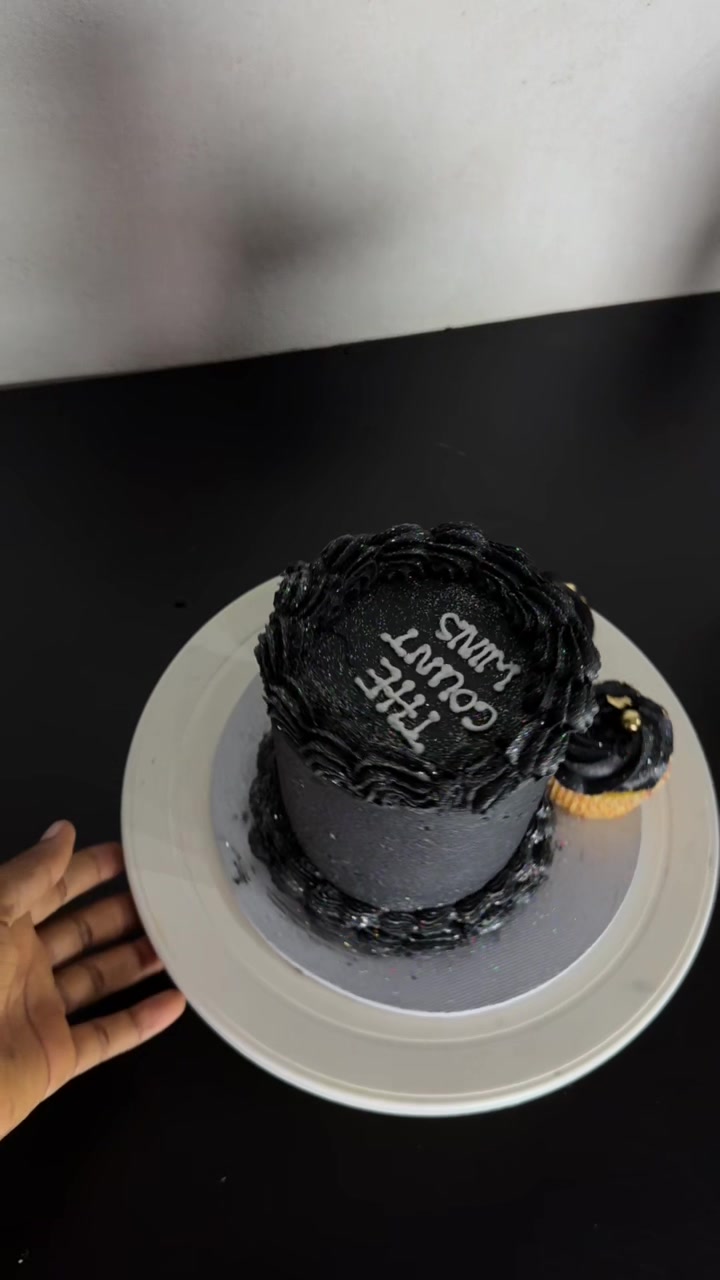 @pastryboxx