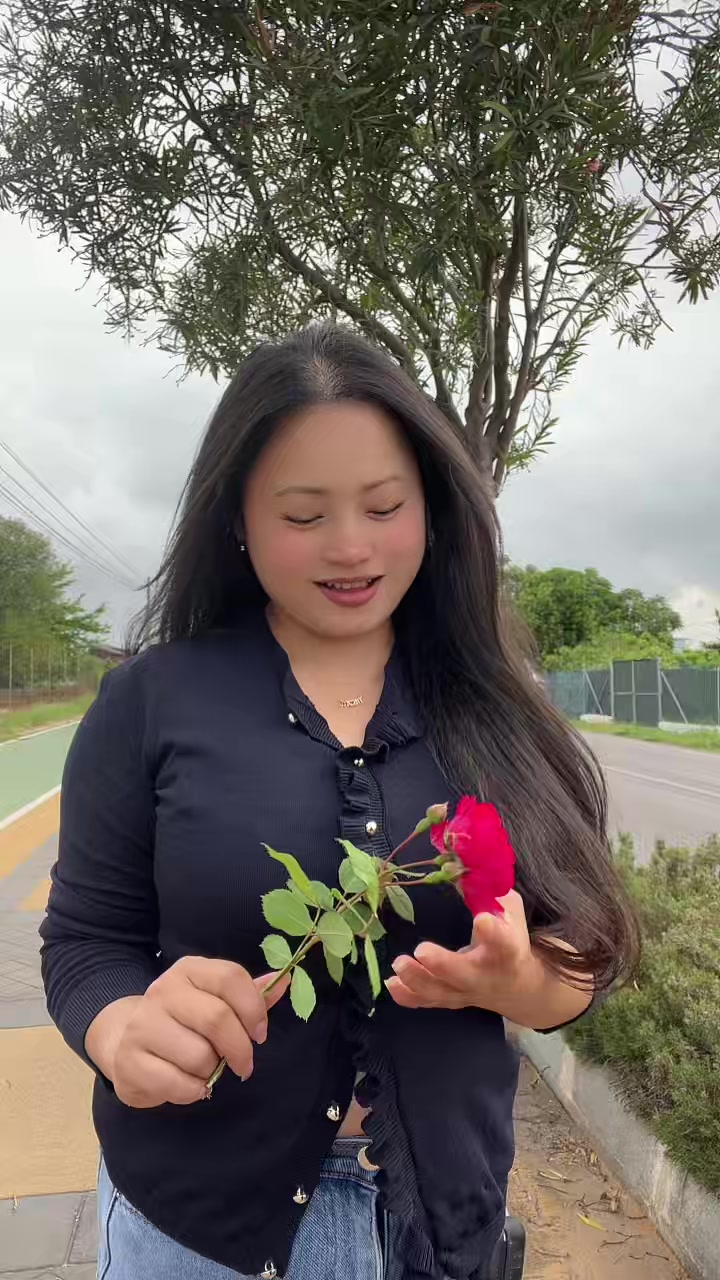 @𝐀𝐧𝐳𝐨𝐨 𝐌𝐚𝐠𝐚𝐫𝐧𝐢