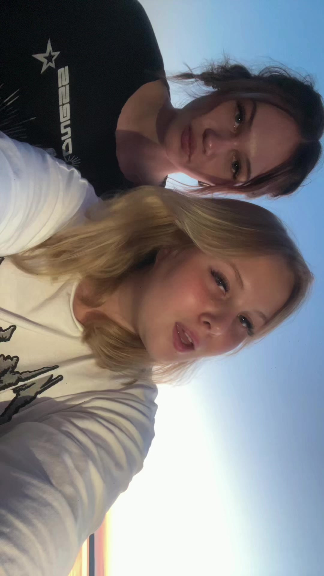 @awwwelie