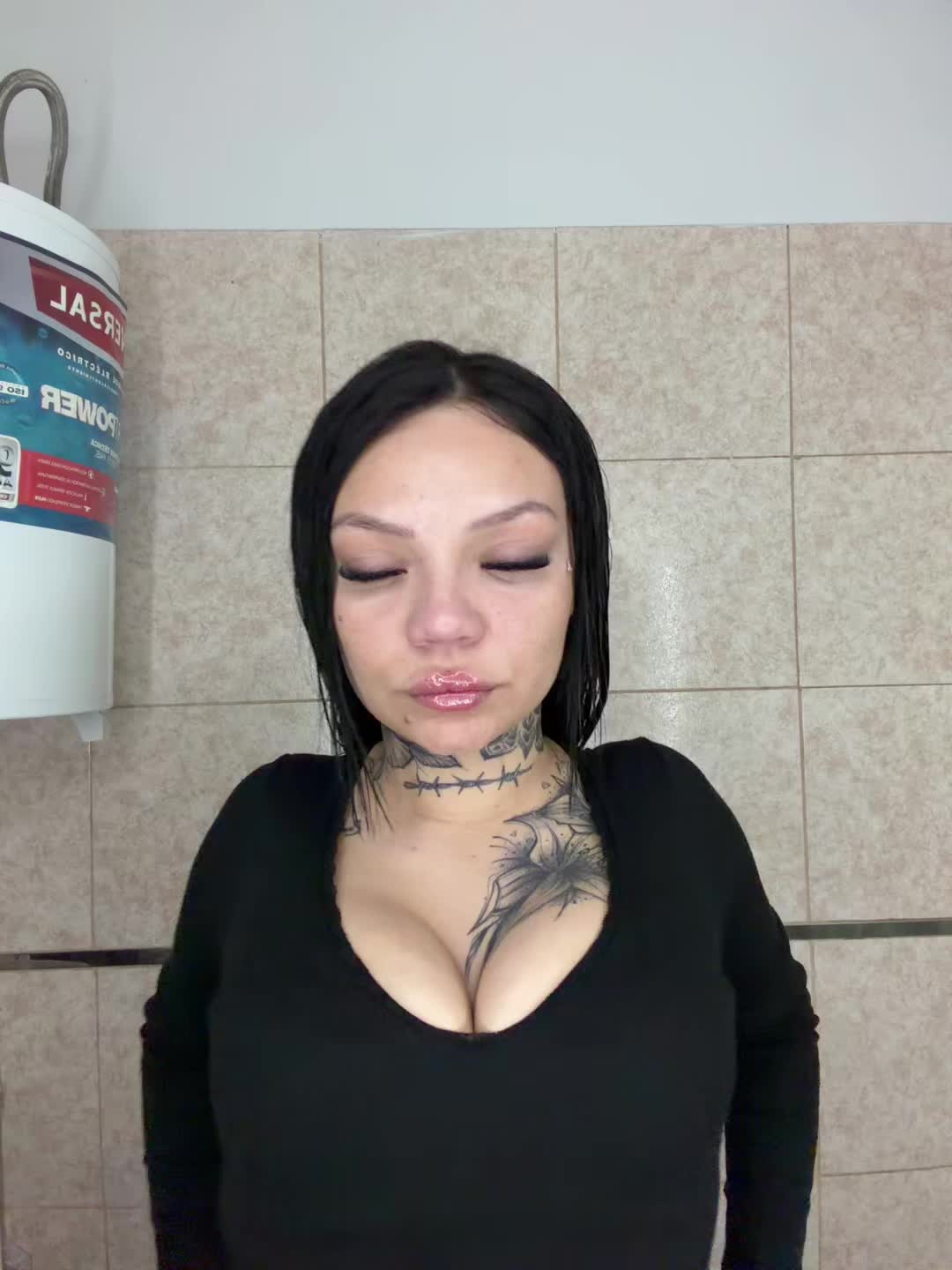 @wachamaldita