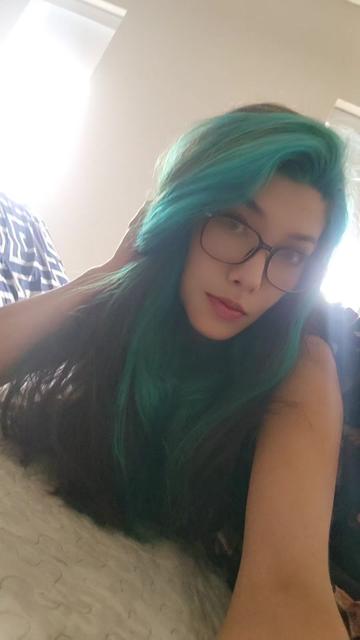 @Thegirlwiththecursemark