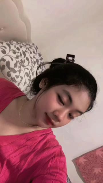 @putriapriliiiii💋