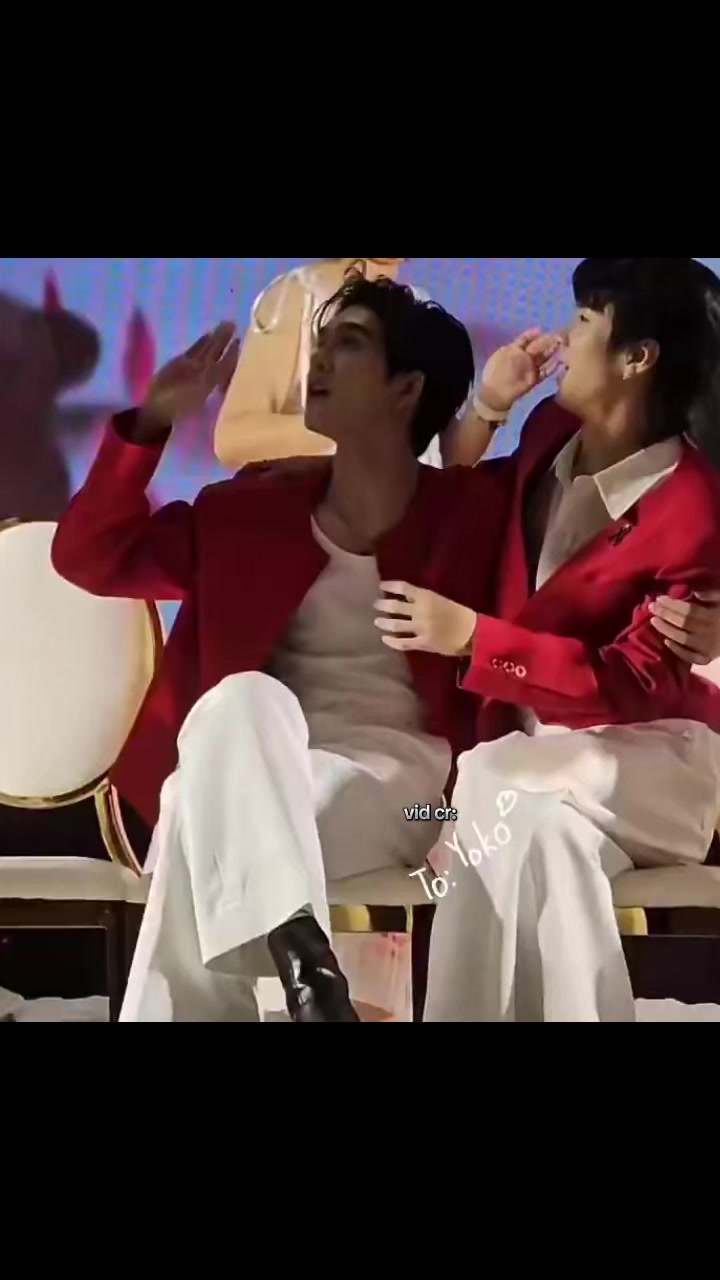 @Lovenogender🏳️&zwj;🌈