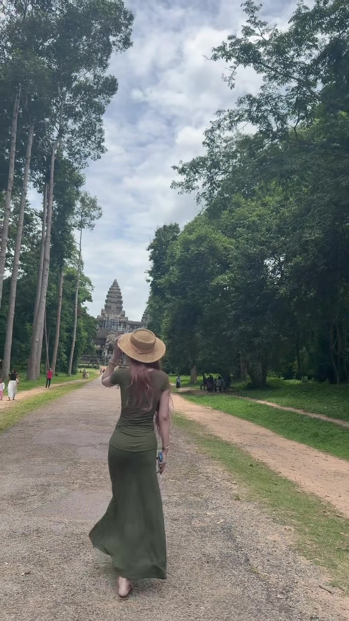 @Mengleang-ម៉េងលាង💋