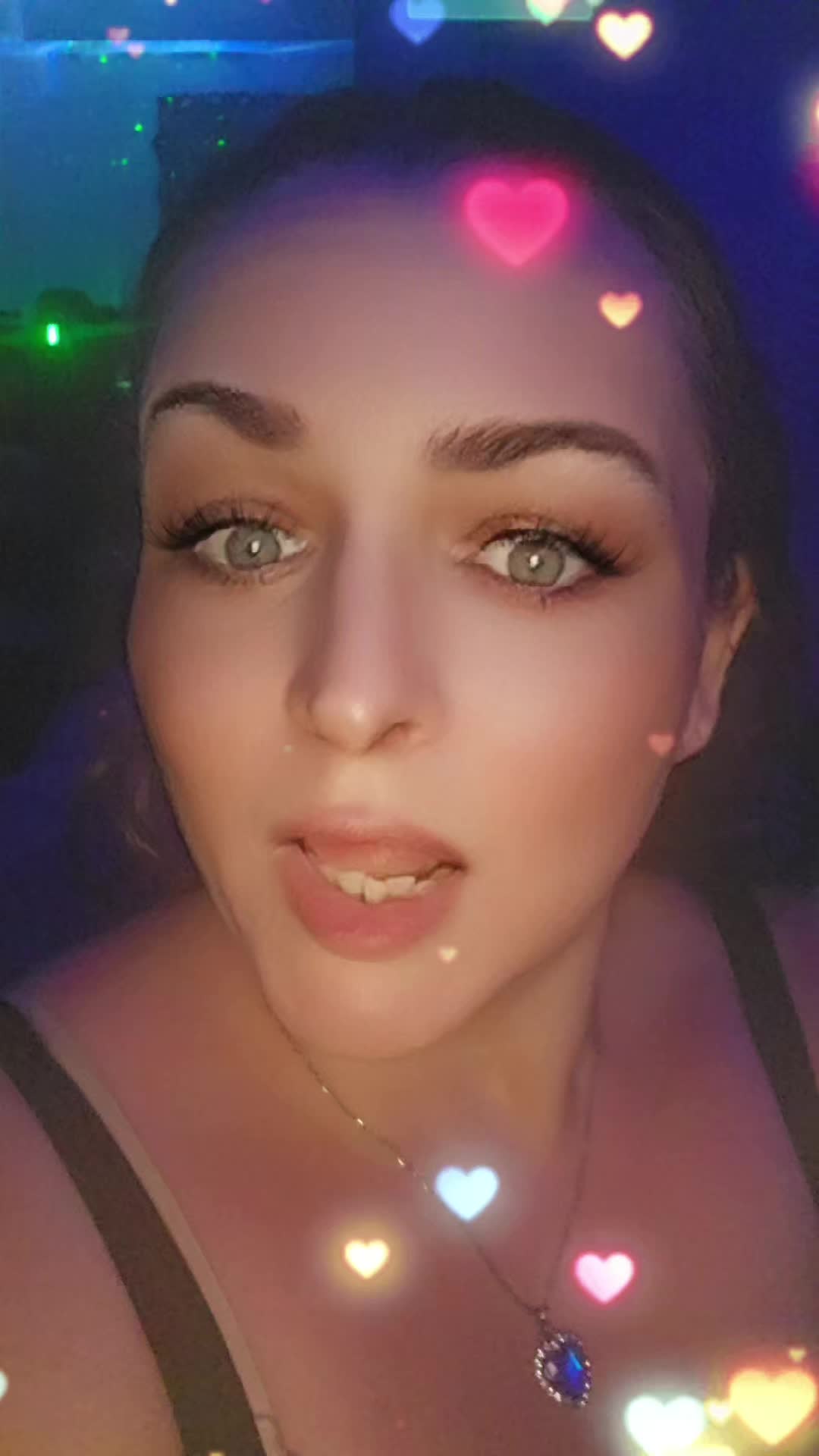 @KimCroft🧸🌹💙🎸🐋🐬🦋😈👻☘️🔥