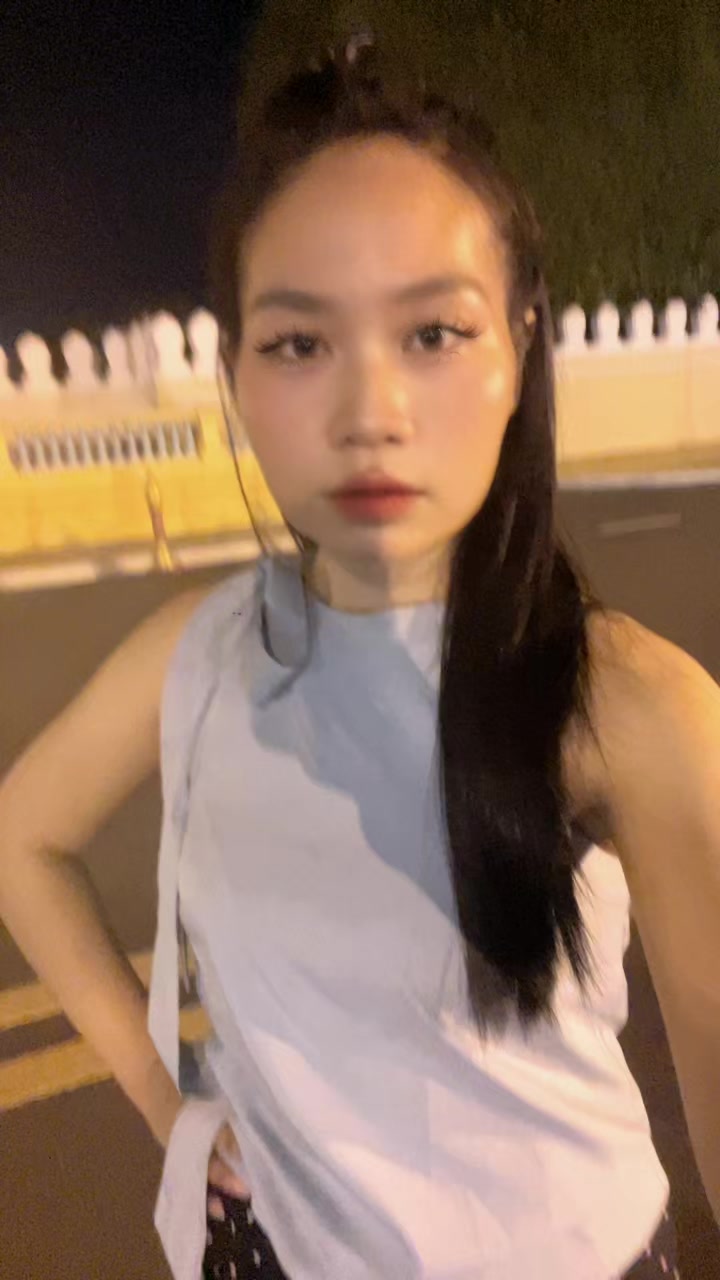 @Van
