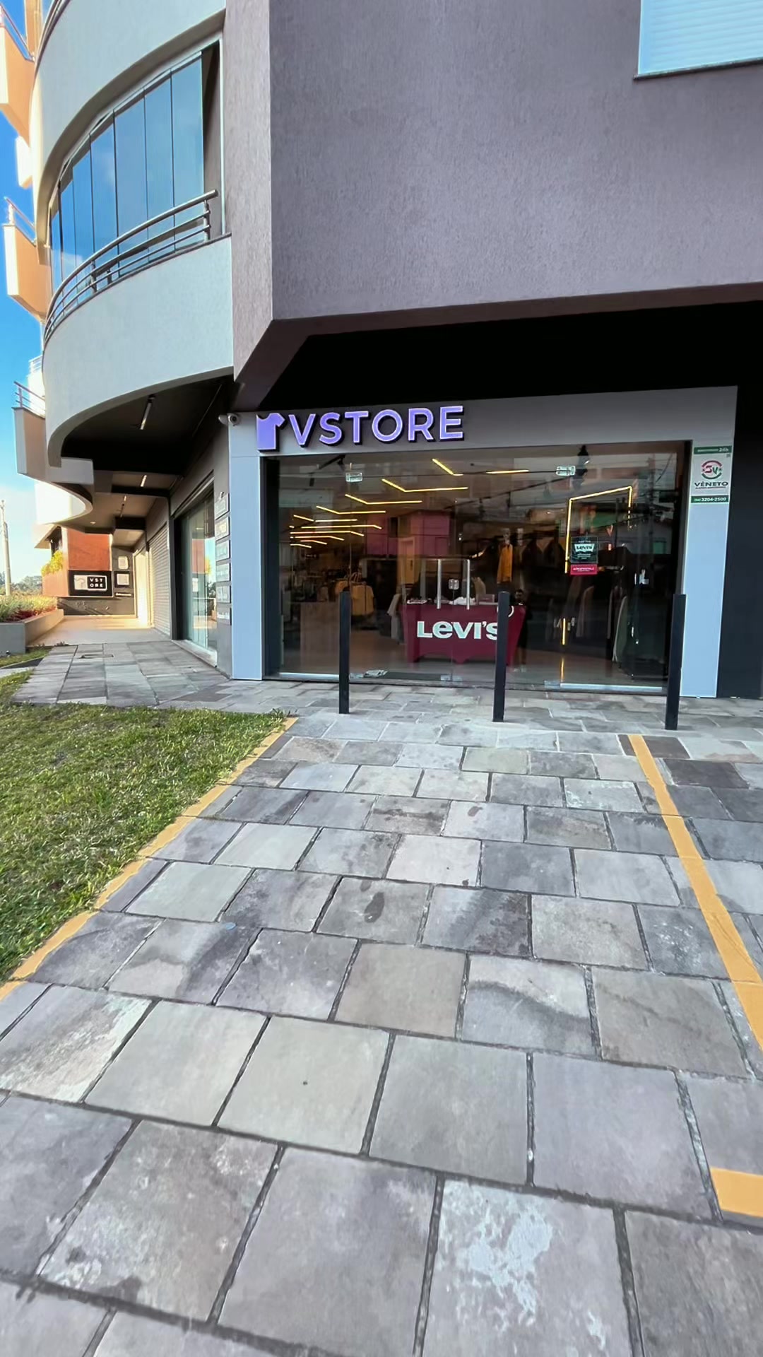 @VSTORE OUTLET