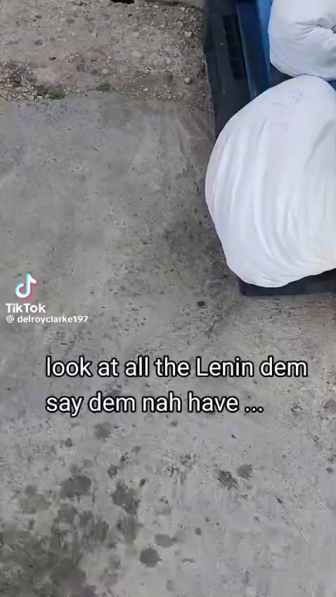 @Derval Maroon✊️