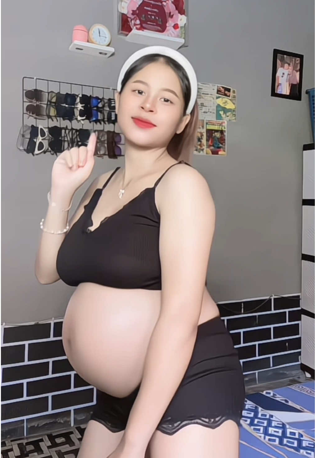 @Boobsss.