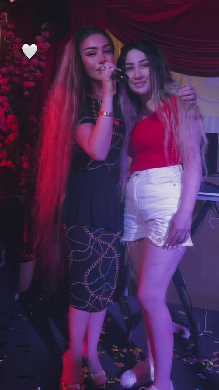 @🖤