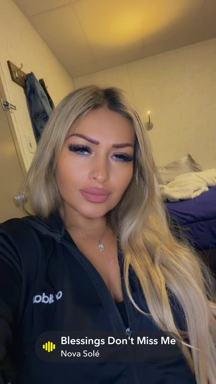 @LatinRose 🇨🇦🇸🇻