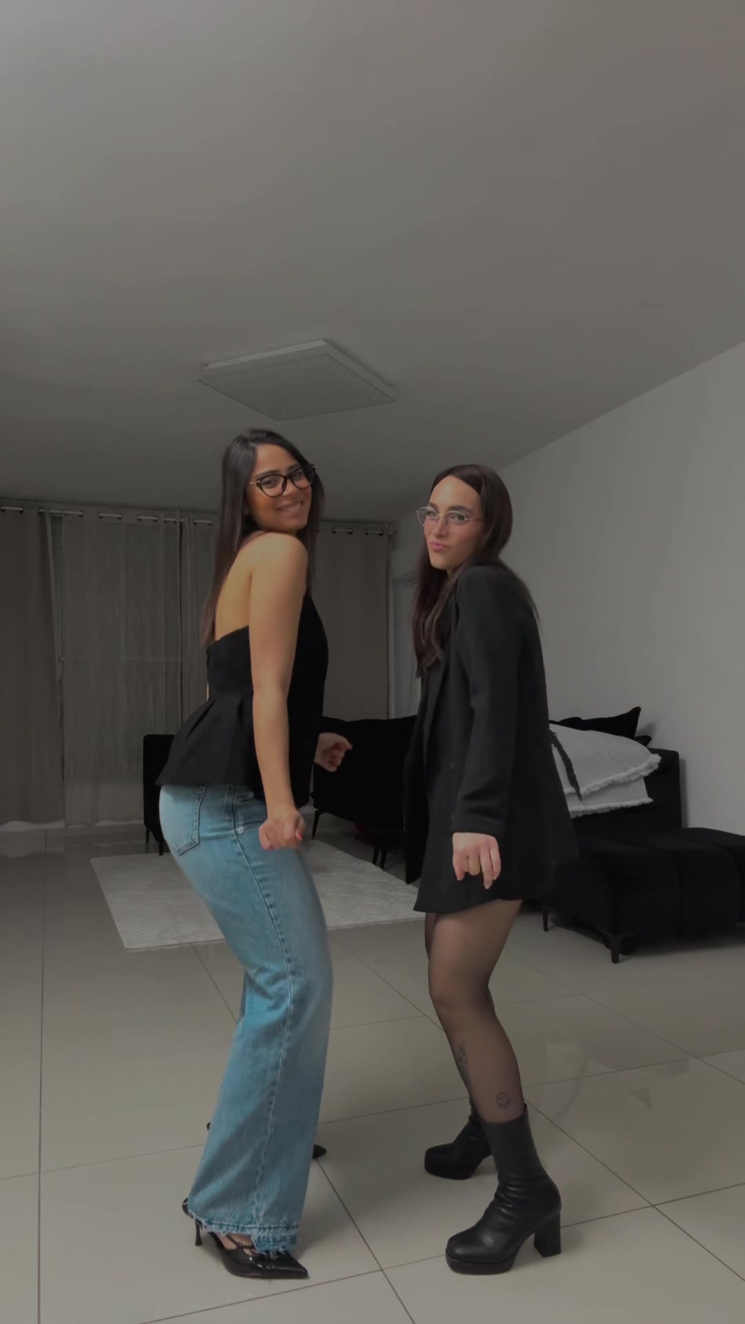 @limoratias