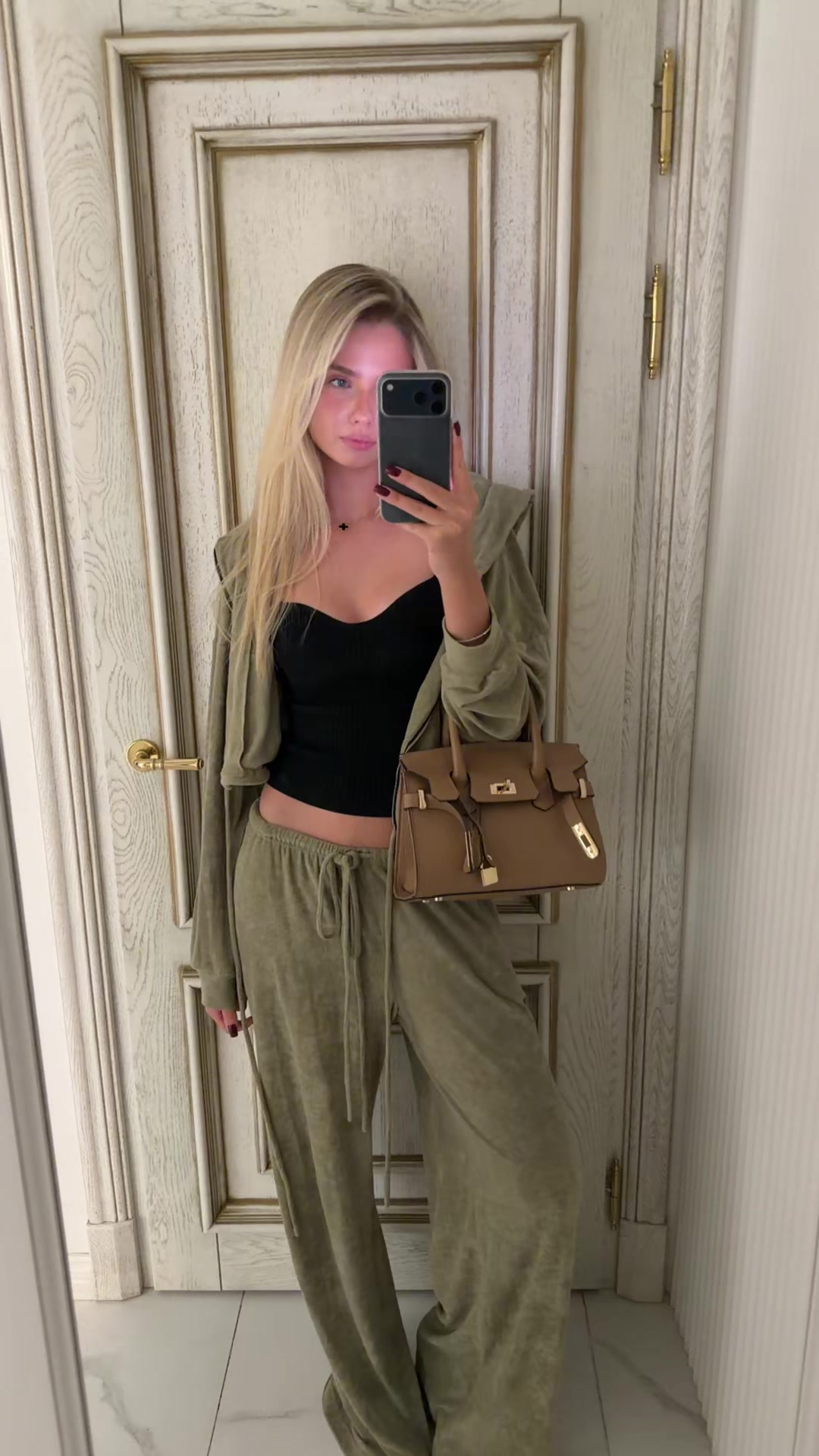 @vimollly